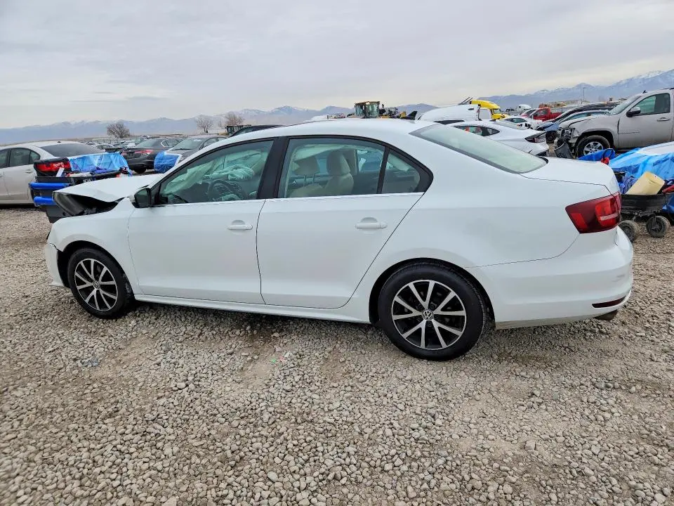 2017 VOLKSWAGEN JETTA SE  