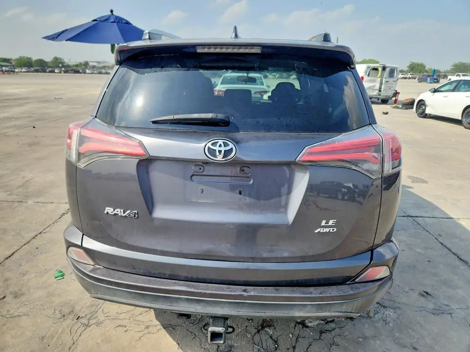 2016 TOYOTA RAV4 LE  