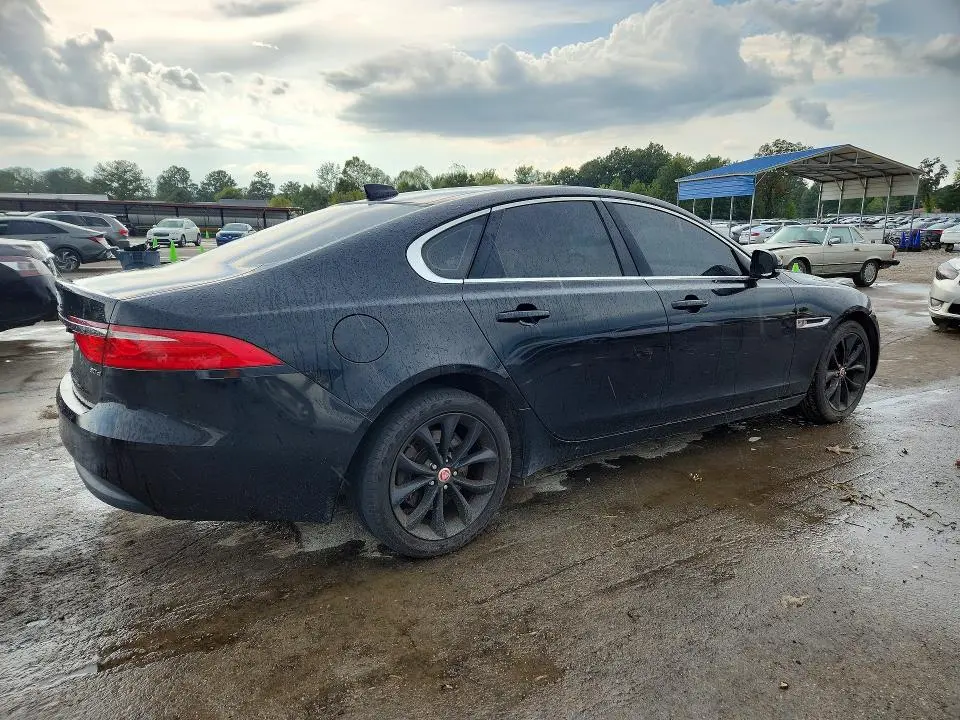 2017 JAGUAR XF PREMIUM  