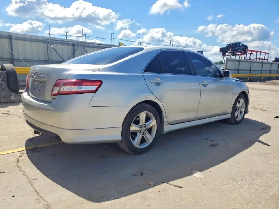 2010 TOYOTA CAMRY SE  
