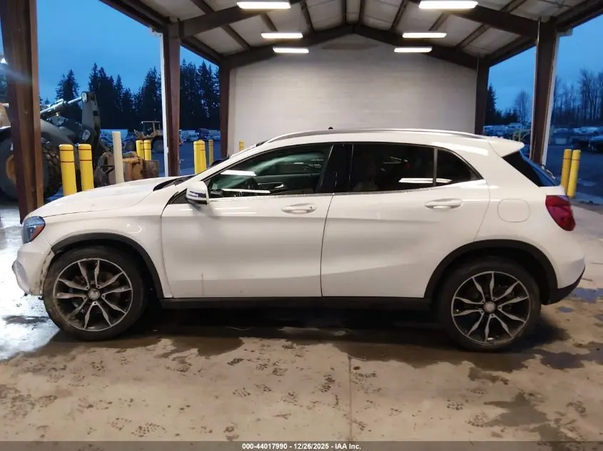 2017 MERCEDES-BENZ GLA 250 4MATIC