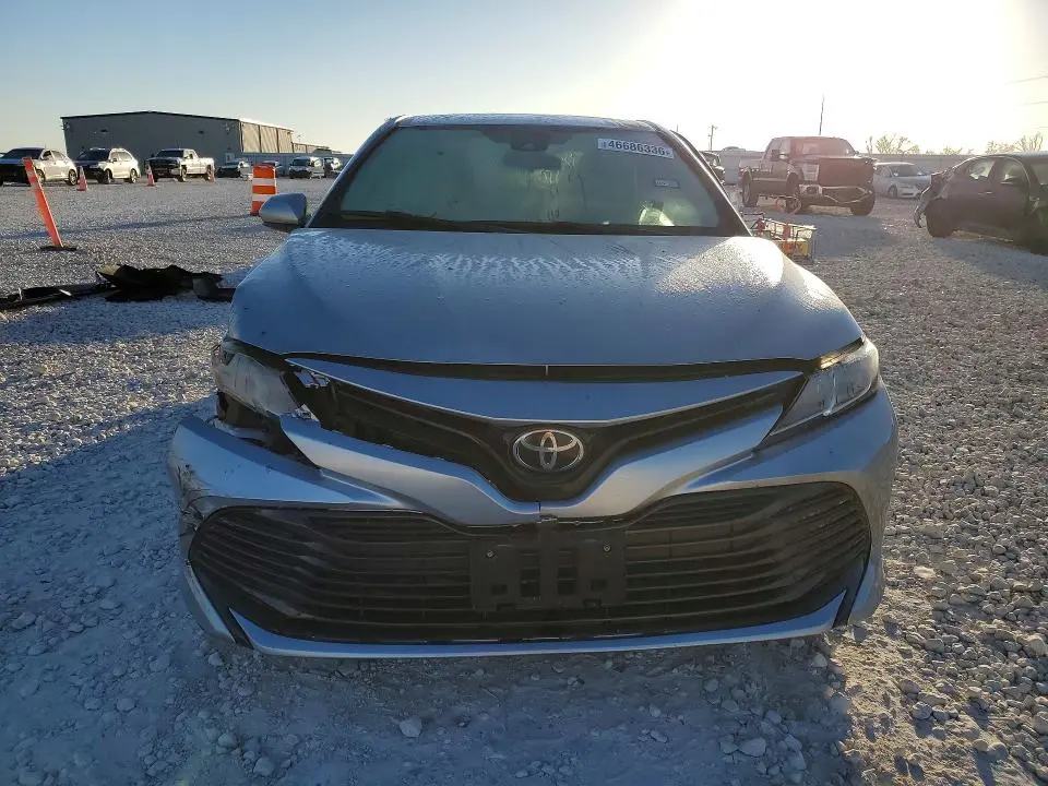 2019 TOYOTA CAMRY LE  