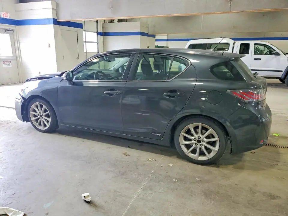 2011 LEXUS CT 200  