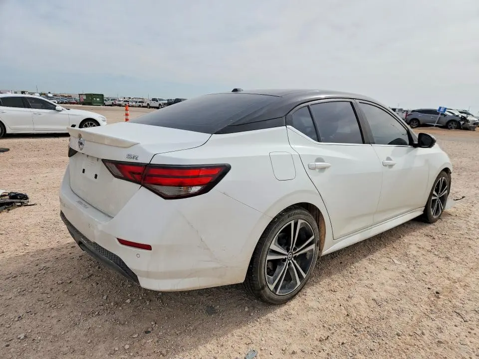 2023 NISSAN SENTRA SR  
