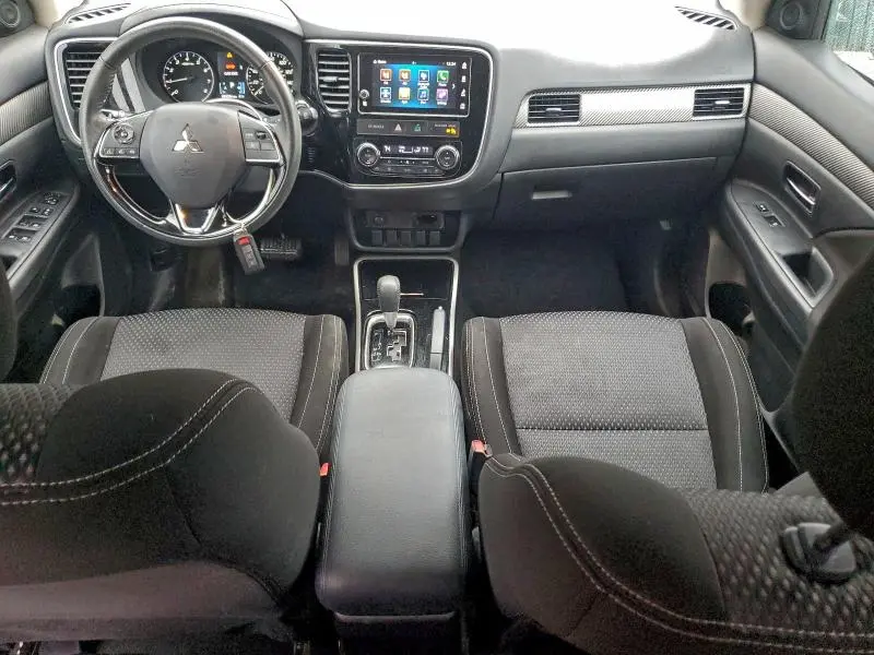 2018 MITSUBISHI OUTLANDER SE  
