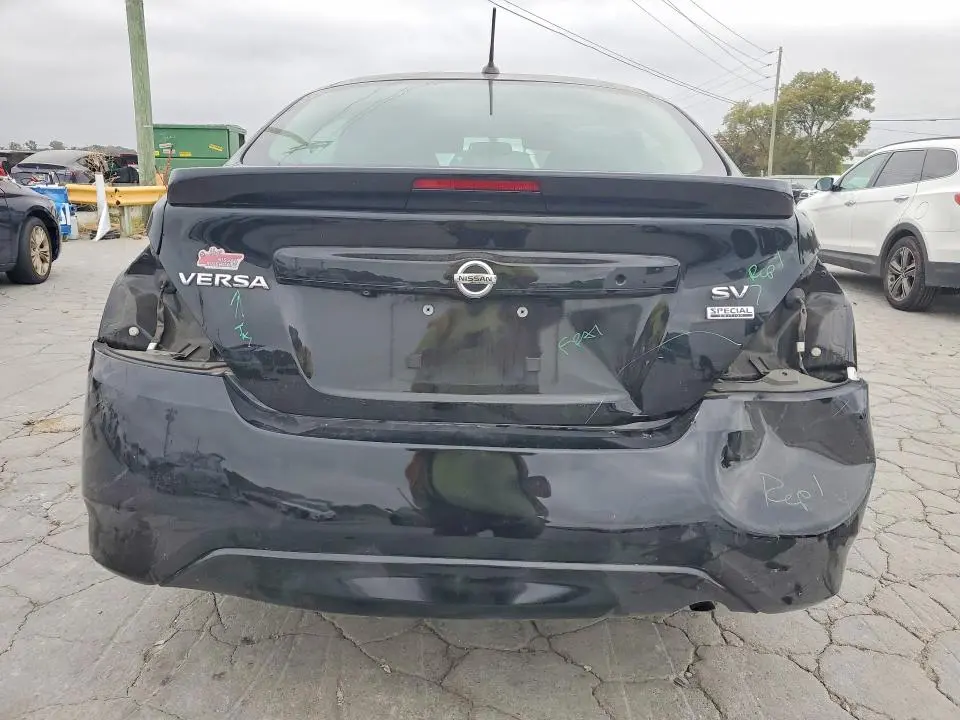 2019 NISSAN VERSA SV  