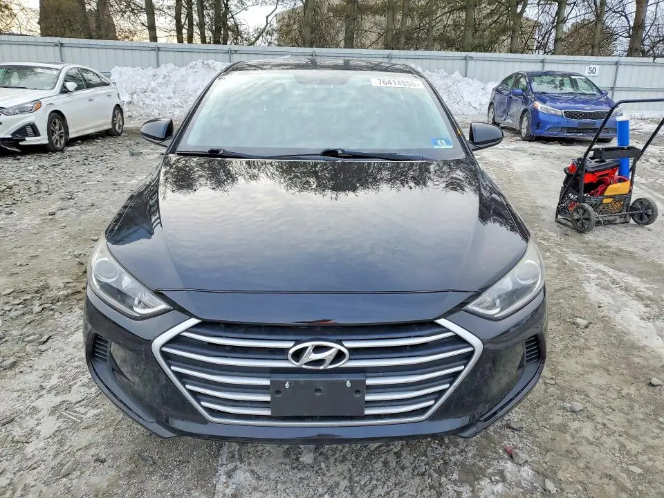 2018 HYUNDAI ELANTRA SE  