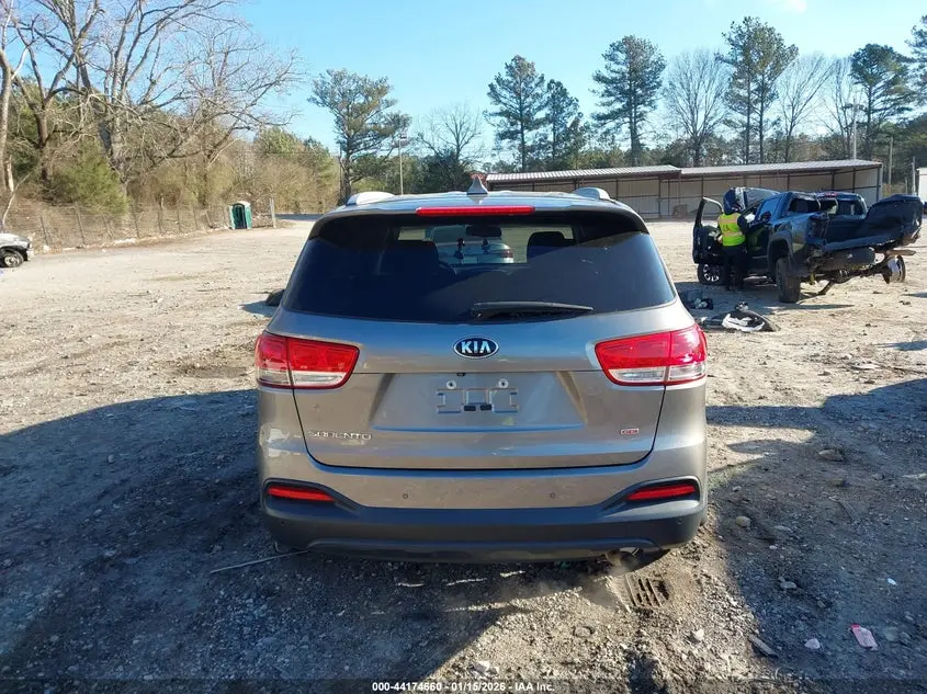 2017 KIA SORENTO 2.4L LX