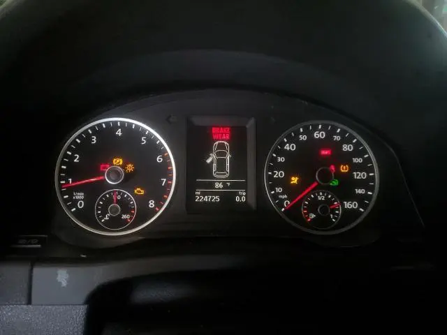 2013 VOLKSWAGEN TIGUAN S