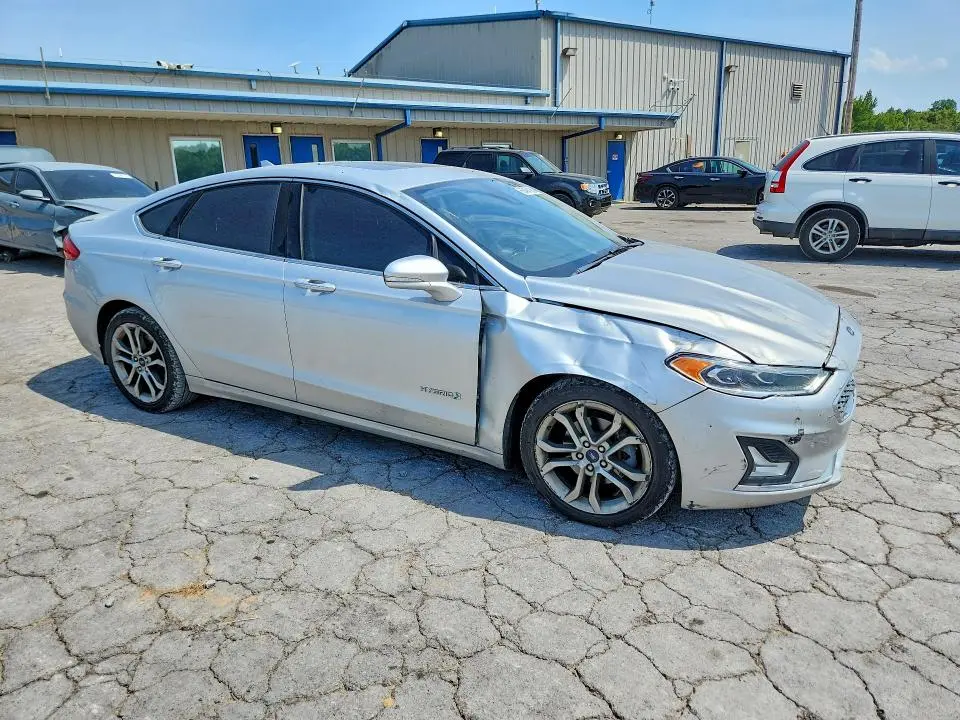 2019 FORD FUSION TITANIUM  