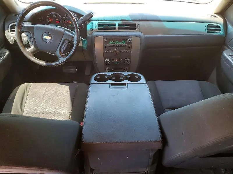 2010 CHEVROLET SUBURBAN K1500 LS  