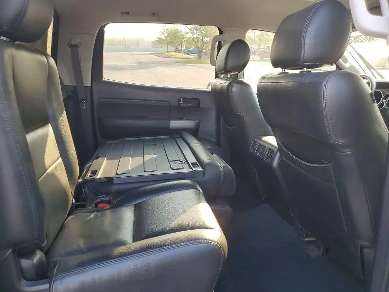 2011 TOYOTA TUNDRA CREWMAX SR5  