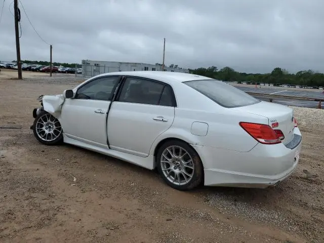 2010 TOYOTA AVALON XL  