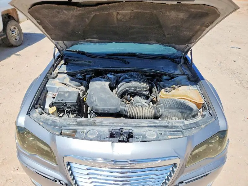 2011 CHRYSLER 300 LIMITED  