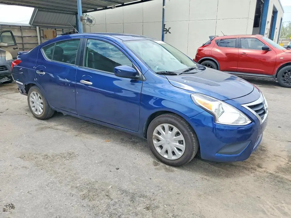 2019 NISSAN VERSA SV  