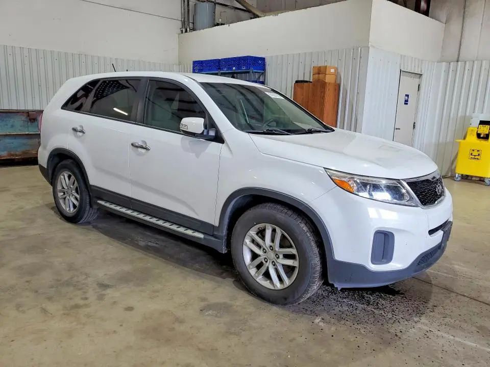 2015 KIA SORENTO LX  
