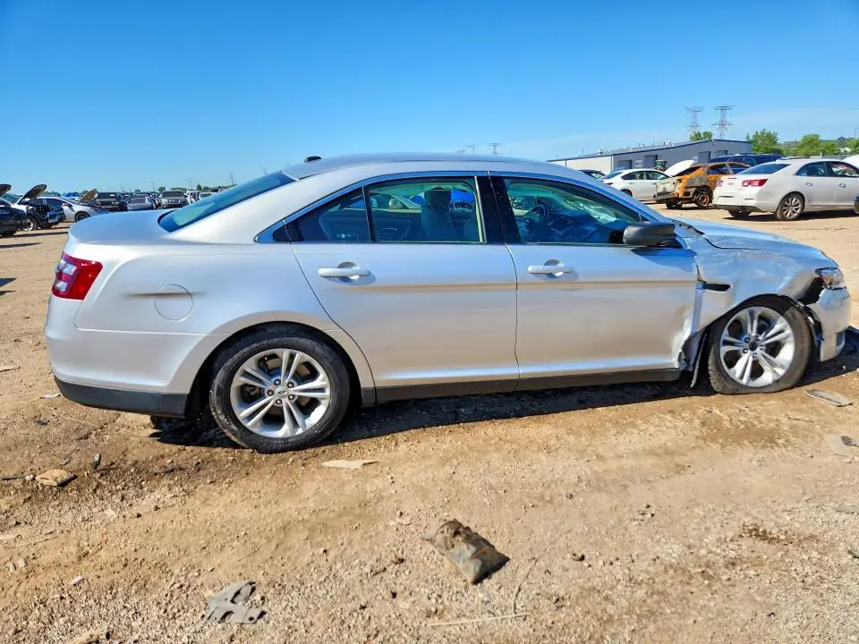 2017 FORD TAURUS SE  