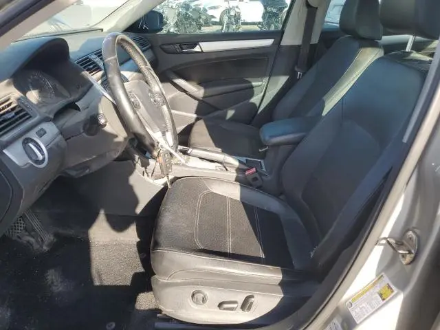 2013 VOLKSWAGEN PASSAT SE  