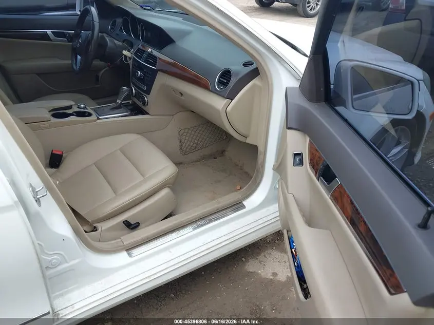 2014 MERCEDES-BENZ C 250 SPORT