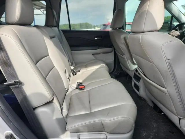 2021 HONDA PILOT SE  