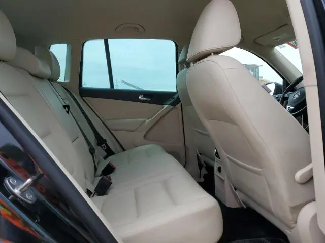 2014 VOLKSWAGEN TIGUAN S  