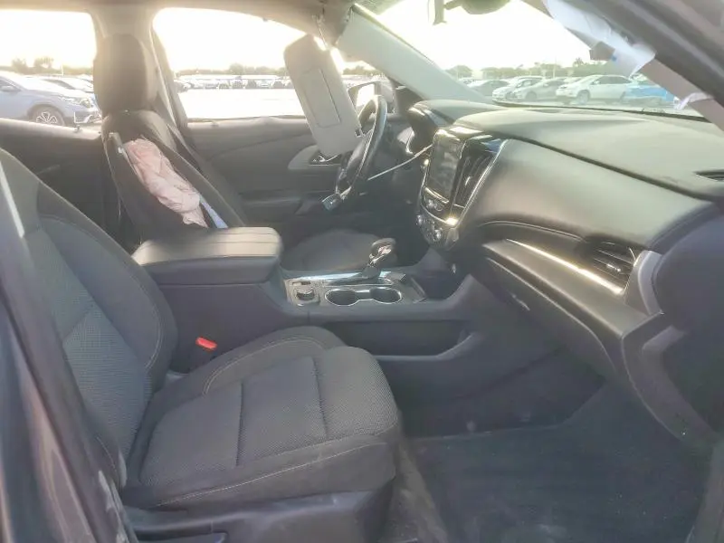 2021 CHEVROLET TRAVERSE LT  