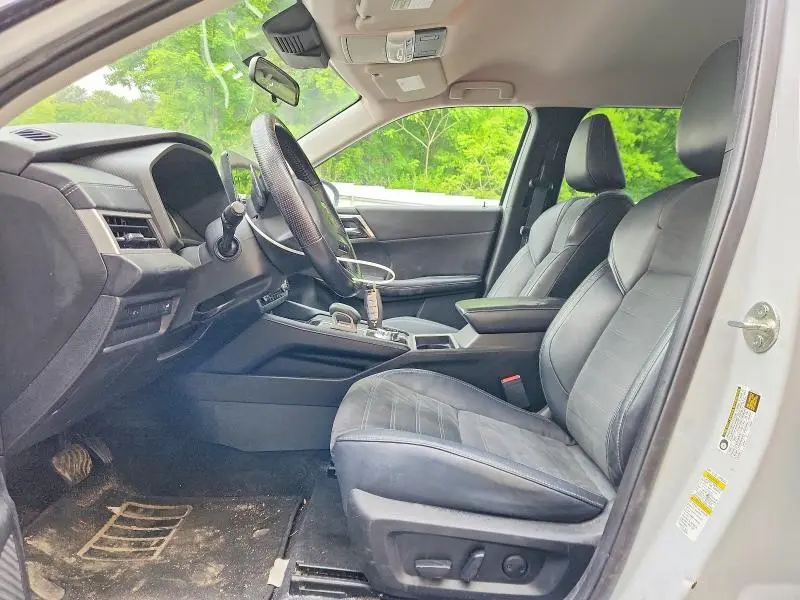 2022 MITSUBISHI OUTLANDER SE  