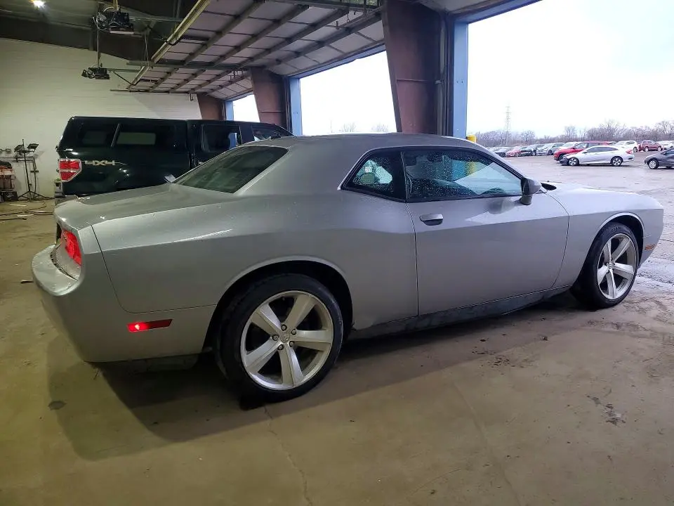 2013 DODGE CHALLENGER SXT  