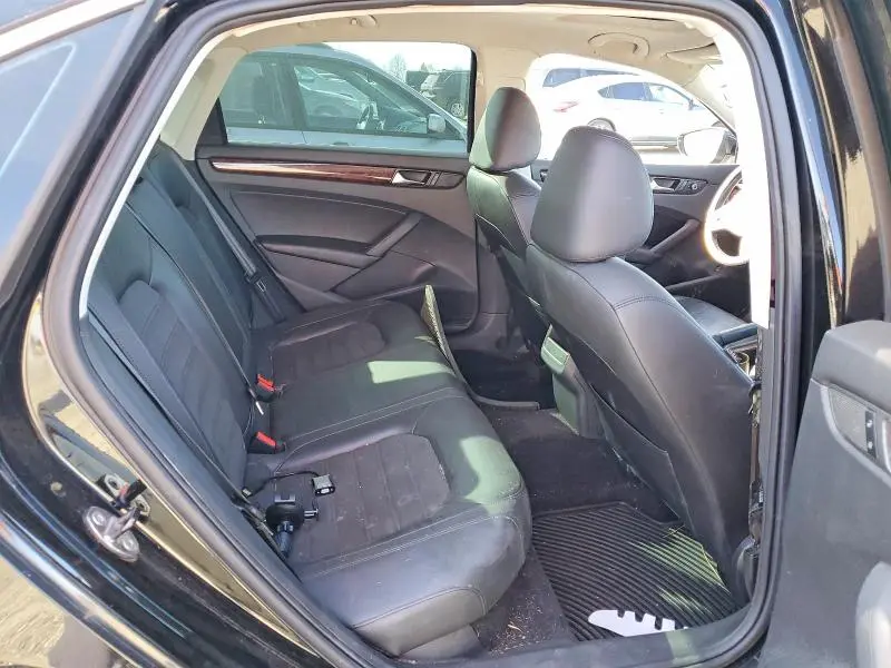 2012 VOLKSWAGEN PASSAT SEL  