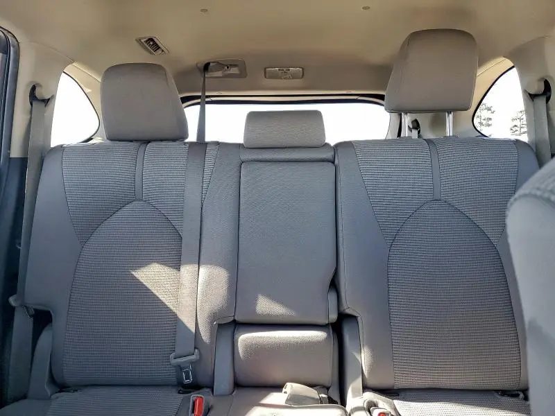 2021 TOYOTA HIGHLANDER L  