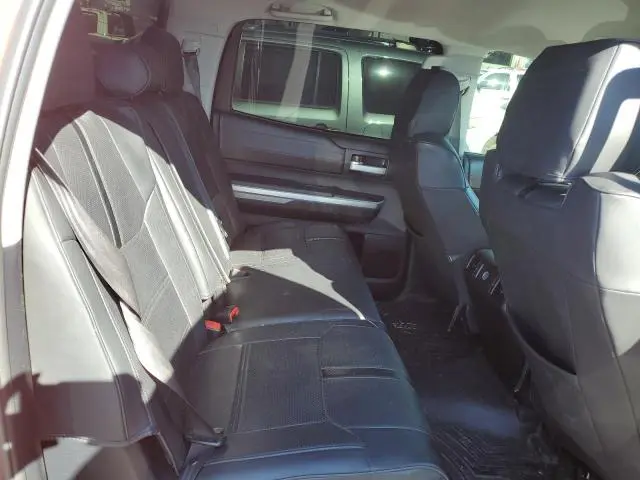 2015 TOYOTA TUNDRA CREWMAX SR5  