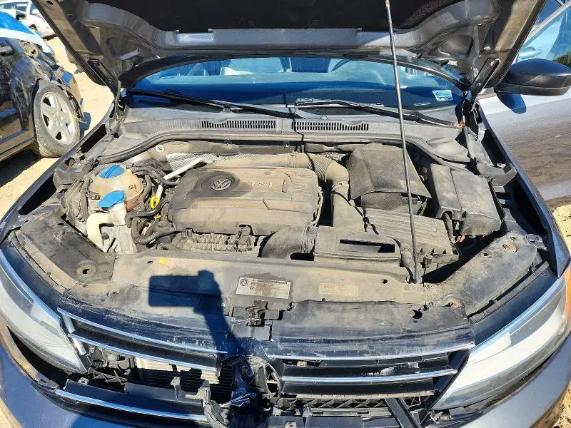 2015 VOLKSWAGEN JETTA SE  