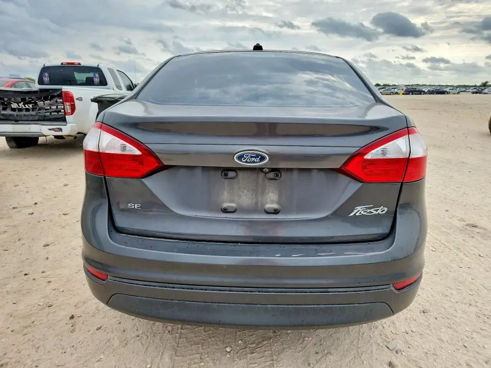 2018 FORD FIESTA SE  