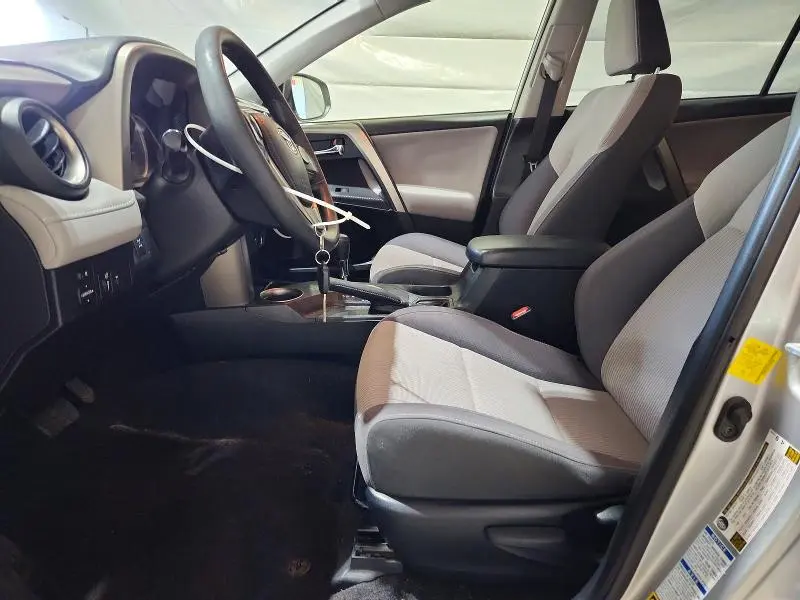 2015 TOYOTA RAV4 XLE  