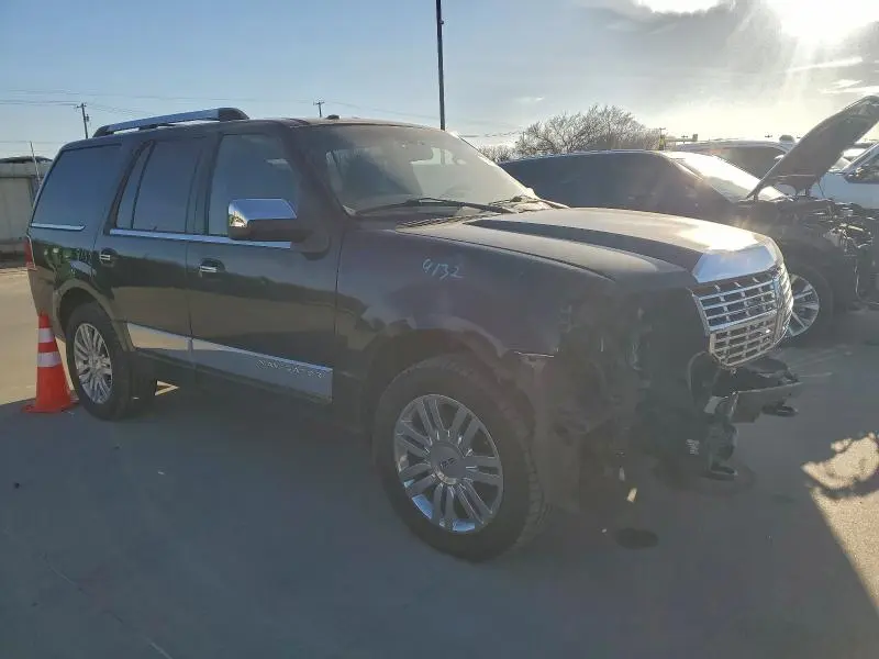 2010 LINCOLN NAVIGATOR   