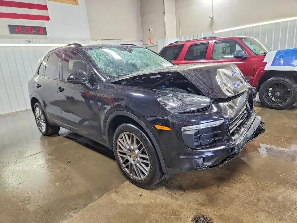 2018 PORSCHE CAYENNE   