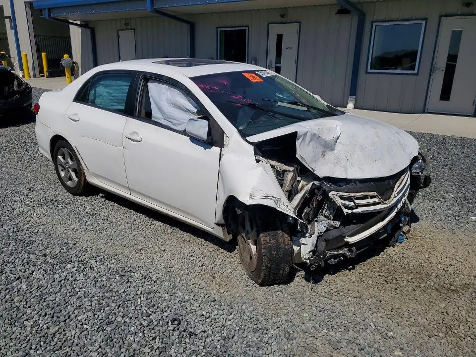 2013 TOYOTA COROLLA LE  