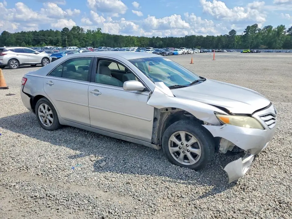 2011 TOYOTA CAMRY LE  