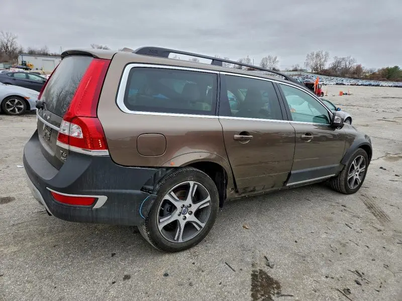 2015 VOLVO XC70 T6 PREMIER+  