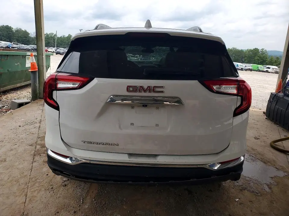 2023 GMC TERRAIN SLT  
