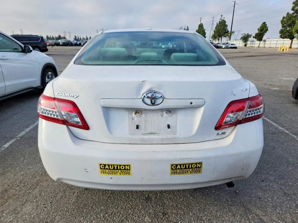 2011 TOYOTA CAMRY LE  