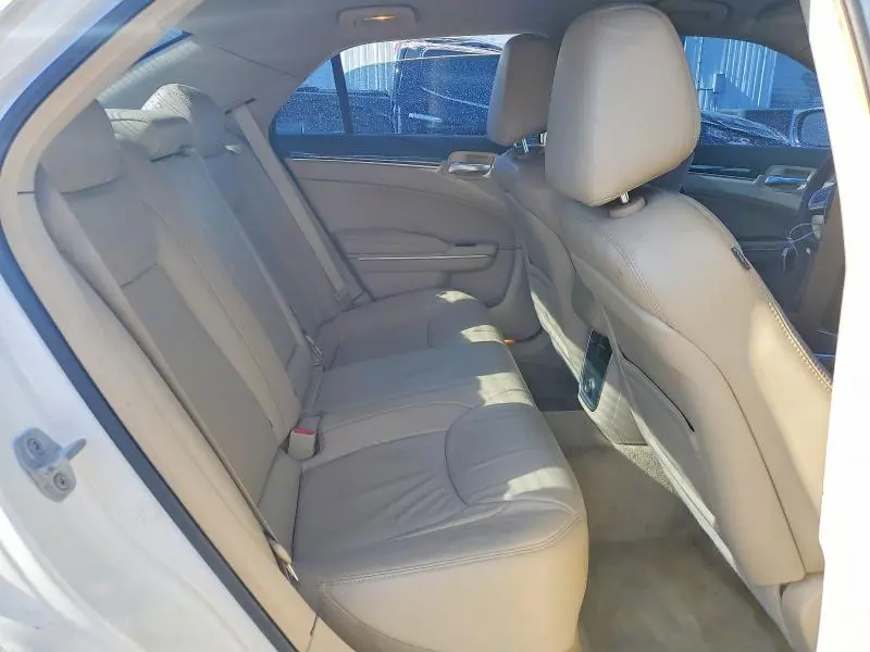 2013 CHRYSLER 300   