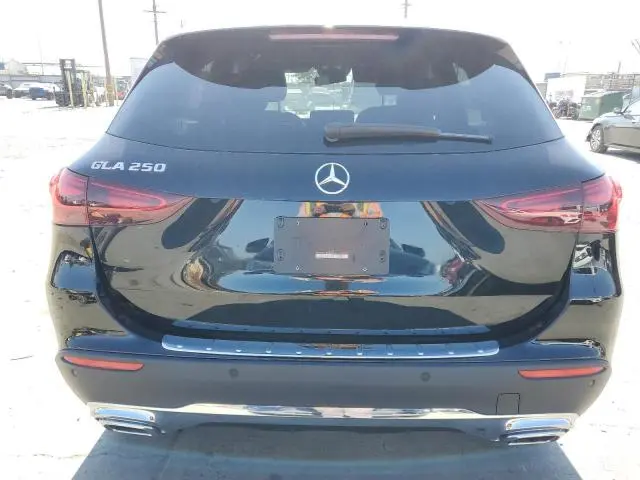 2025 MERCEDES-BENZ GLA 250  