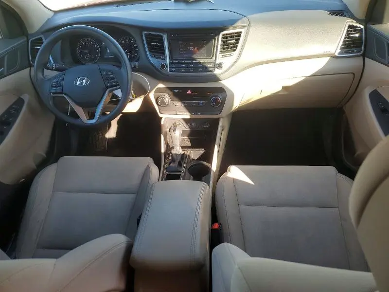 2018 HYUNDAI TUCSON SE  