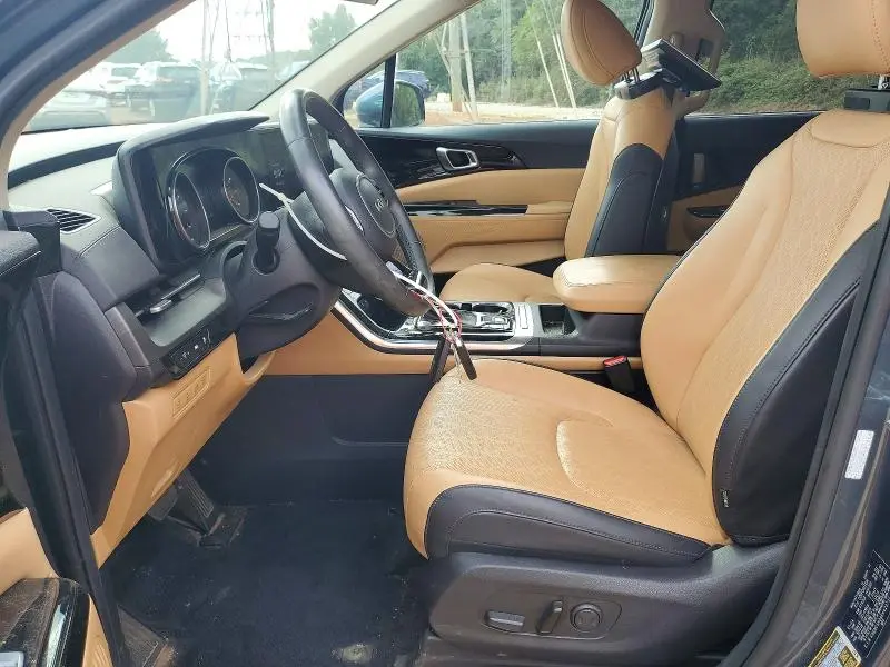 2024 KIA CARNIVAL EX  