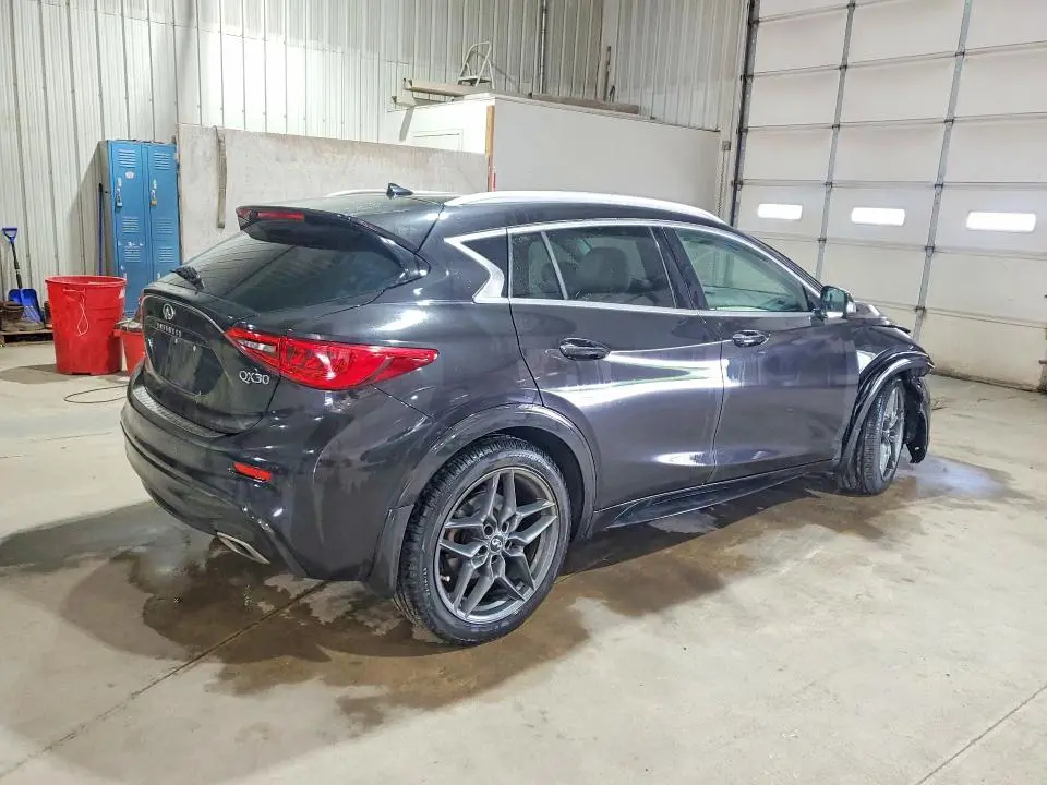 2019 INFINITI QX30 LUXE  