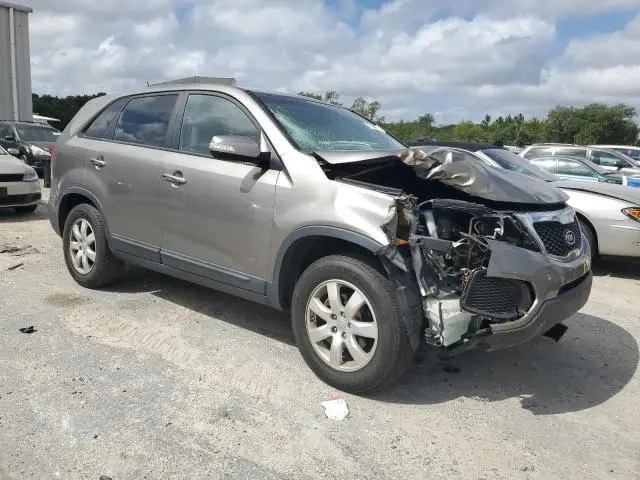 2013 KIA SORENTO LX  