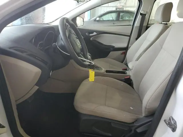 2015 FORD FOCUS SE  