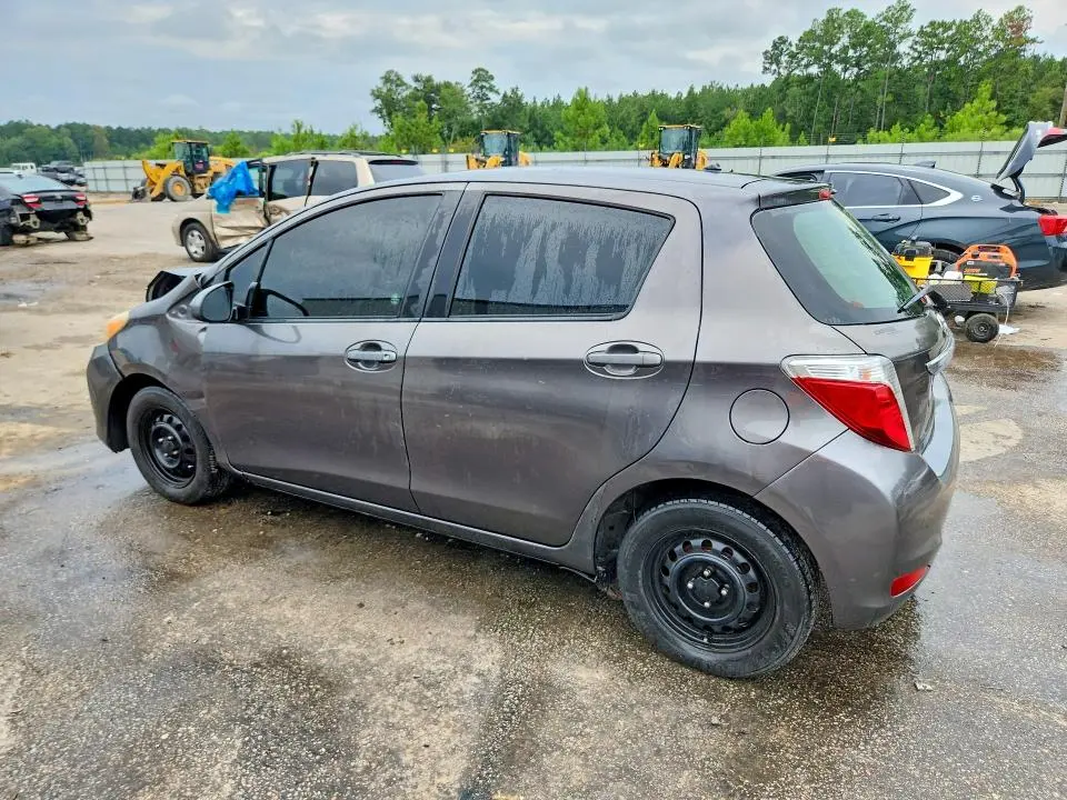 2013 TOYOTA YARIS 5-DOOR LE  