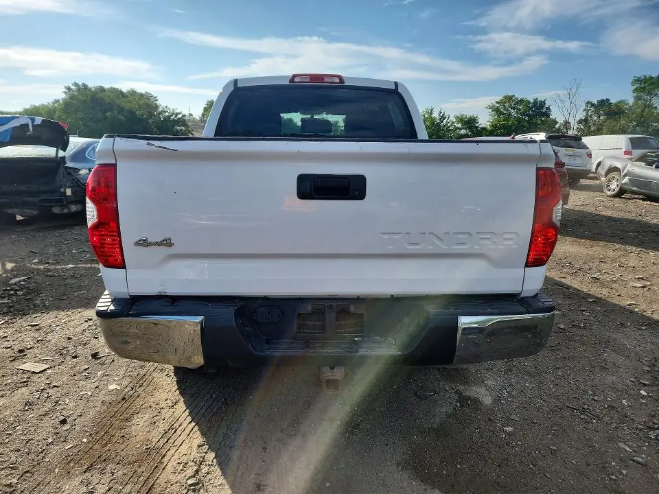 2014 TOYOTA TUNDRA CREWMAX SR5  